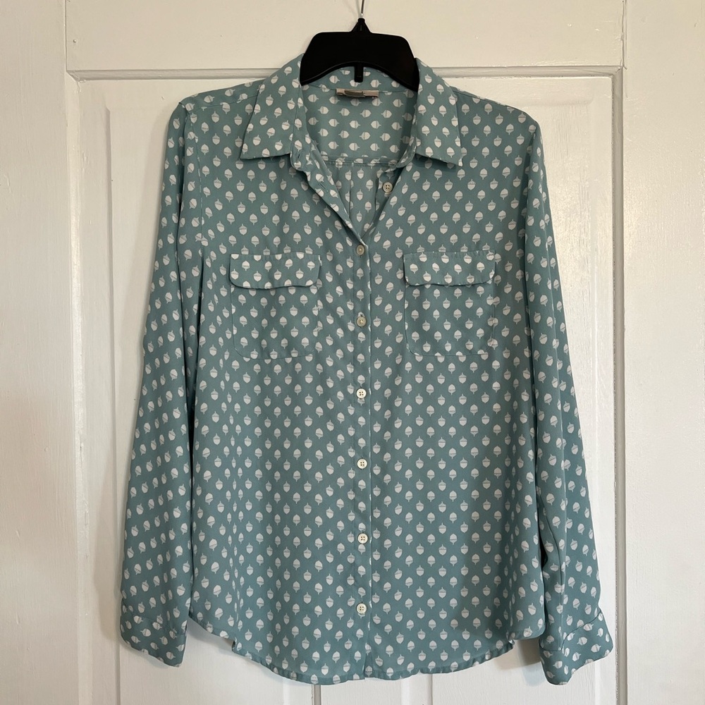 LOFT acorn print button down blouse